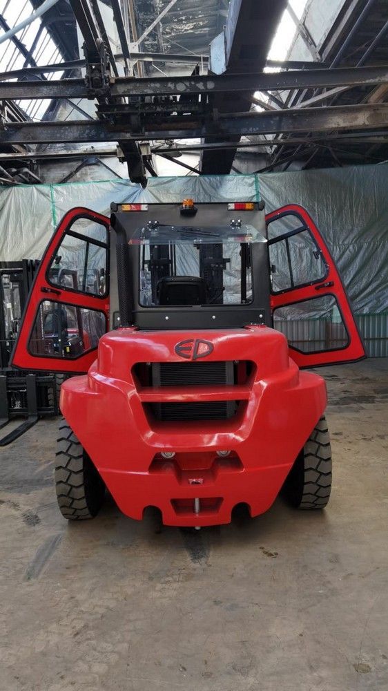 Автопогрузчик дизельный EP CPCD70T8