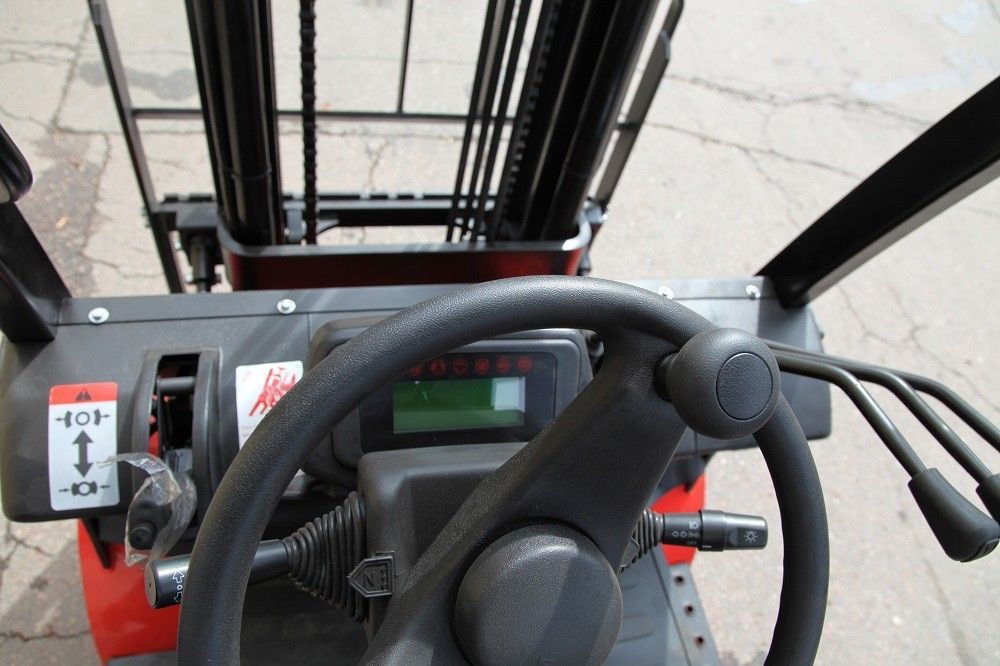 Автопогрузчик дизельный EP CPCD18T8